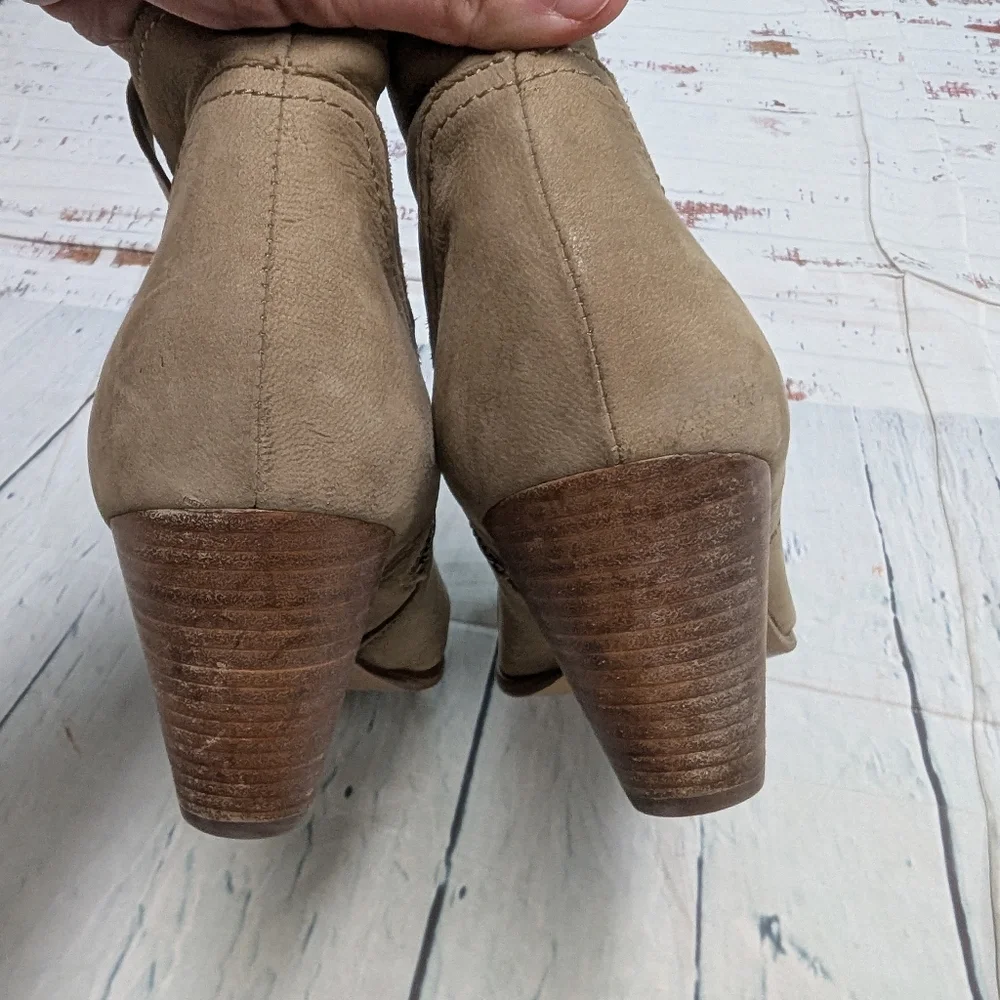 Frye leather cowgirl ankle booties with heels. - Picture 6 of 9